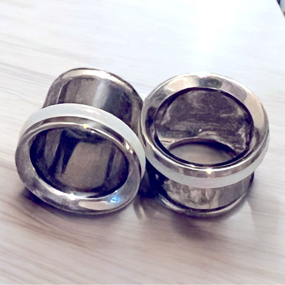 Anatometal Titanium Single Flare Standard Eyelet (unisex)